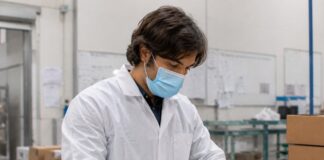 SE SOLICITA ENVASADOR PARA ORGANIZACIÓN Y PREPARACIÓN DE DISTINTOS ARTÍCULOS