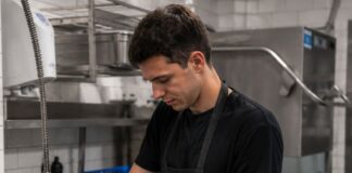 SE REQUIERE LAVAPLATOS PARA APOYO EN LA DESINFECCIÓN DE UTENSILIOS Y MENAJE DE COCINA (MEDIO TIEMPO)