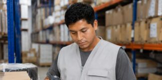 SE SOLICITAN OPERARIOS DE ALMACÉN PARA RECEPCIÓN, ORGANIZACIÓN Y PREPARACIÓN DE PEDIDOS