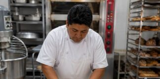 SE SOLICITA PANADERO PARA PREPARACIÓN DE PANES, POSTRES Y PRODUCTOS DE REPOSTERÍA (JORNADA FLEXIBLE)