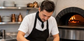 SE SOLICITA PIZZERO PARA TAREAS DE PREPARACIÓN DIARIAS Y ATENCIÓN AL CLIENTE