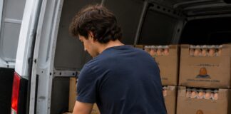 SE NECESITA REPARTIDOR DE HUEVOS PARA ENTREGA Y DISTRIBUCIÓN DE PRODUCTOS (HORARIO DE MAÑANA)