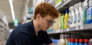 SE NECESITA REPONEDOR PARA ABASTECIMIENTO Y ORGANIZACIÓN DE ESTANTES EN TIENDA DE PRODUCTOS DE LIMPIEZA