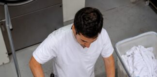SE SOLICITA TRABAJADOR DE LAVANDERÍA PARA CARGA, DESCARGA Y PLANCHADO DE ROPA INDUSTRIAL