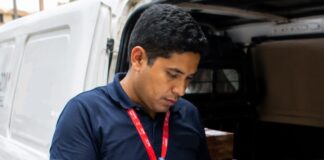 SE REQUIERE CHOFER DE REPARTO PARA ALISTO Y REVISIÓN DE MERCADERÍA (TIEMPO COMPLETO)