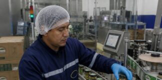 SE BUSCAN OPERARIOS DE PRODUCCIÓN PARA ENVASADO Y ETIQUETADO DE ALIMENTOS (DISPONIBILIDAD DE TURNO NOCTURNO)