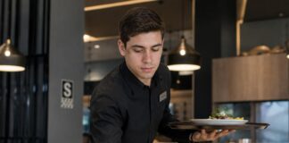 SE NECESITA PERSONAL DE RESTAURANTE DE TIEMPO COMPLETO PARA ATENCIÓN AL CLIENTE
