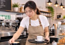 SE BUSCA CAMARERO/A PARA ATENCIÓN AL CLIENTE EN CAFETERÍA (TIEMPO PARCIAL)