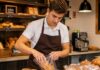 SE NECESITA DEPENDIENTE DE PANADERÍA PARA PREPARACIÓN Y ENVASADO DE PRODUCTOS HORNEADOS