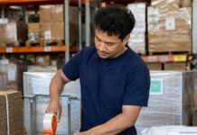 SE NECESITA OPERARIO DE ALMACÉN TEMPORAL PARA PREPARACIÓN Y EMPAQUETADO DE PEDIDOS