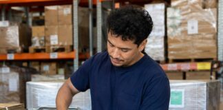 SE NECESITA OPERARIO DE ALMACÉN TEMPORAL PARA PREPARACIÓN Y EMPAQUETADO DE PEDIDOS