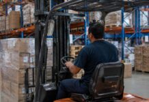 SE BUSCAN OPERARIOS DE DEPÓSITO Y ELEVADORES PARA MANEJO DE MERCADERÍA (JORNADA COMPLETA)