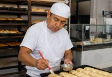 SE NECESITA PANADERO/A TEMPORAL PARA HORNEADO DE PRODUCTOS Y ATENCIÓN AL CLIENTE