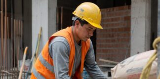 SE REQUIERE PEÓN DE CONSTRUCCIÓN PARA CARGA, ORGANIZACIÓN DE MATERIALES Y APOYO GENERAL EN OBRAS