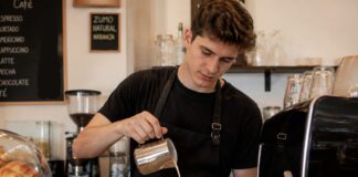 SE SOLICITA PERSONAL DE CAFETERÍA PARA ATENCIÓN AL PÚBLICO Y PREPARACIÓN DE ALIMENTOS