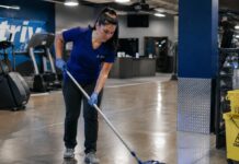SE REQUIERE PERSONAL DE LIMPIEZA PARA ASEO DE INSTALACIÓN DEPORTIVA (JORNADA COMPLETA)
