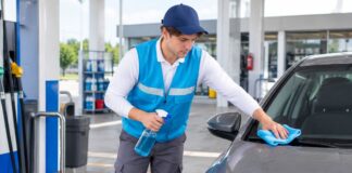 SE REQUIERE TRABAJADOR DE GASOLINERA PARA ATENCIÓN AL CLIENTE Y LIMPIEZA DE VEHÍCULOS EN ESTACIÓN DE SERVICIO