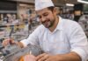 SE NECESITA AUXILIAR DE FIAMBRERÍA PARA CORTE Y ENVASADO DE PRODUCTOS (TIEMPO COMPLETO)