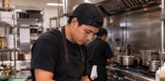 SE NECESITA AYUDANTE DE COCINA PARA APOYO EN LAS OPERACIONES DIARIAS EN RESTAURANTE
