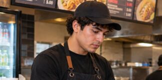 SE SOLICITA CAJERO/A CON O SIN EXPERIENCIA PARA ATENCIÓN AL CLIENTE EN RESTAURANTE