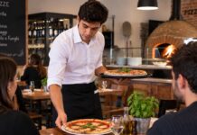SE BUSCAN CAMAREROS DE SALA PARA CONTROL DE PEDIDOS Y ATENCIÓN AL CLIENTE EN PIZZERÍA
