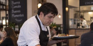 SE BUSCA CAMARERO CON DISPONIBILIDAD PARA TURNOS DE TARDE Y NOCHE EN RESTAURANTE