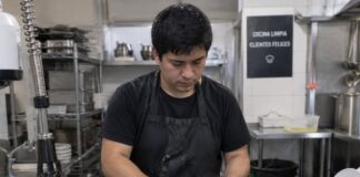 SE NECESITA LAVAPLATOS PARA LIMPIEZA DE VAJILLA Y APOYO EN COCINA GENERAL (TURNOS ROTATIVOS)