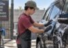 SE SOLICITA TRABAJADOR PARA LAVAR AUTOS 5 DÍAS A LA SEMANA (TIEMPO COMPLETO)