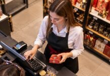 SE NECESITA CAJERO/A PARA TEMPORADA NAVIDEÑA EN TIENDA (JORNADA COMPLETA)
