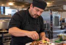 SE BUSCA COCINERO PARA PREPARACIÓN DE PIZZAS, CARNES, MARISCOS Y COMIDA TÍPICA