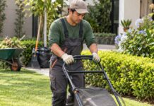 SE BUSCA JARDINERO PARA MANTENIMIENTO Y CORTE DE CÉSPED (FINES DE SEMANA)