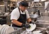SE NECESITA LAVAPLATOS PARA LIMPIEZA Y APOYO EN COCINA DE RESTAURANTE (JORNADA PARCIAL O COMPLETA)